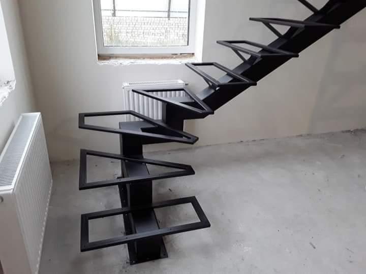 Escalera flotante de acero